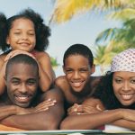 Family_on_vacation_page-bg_14245-590x368.jpg