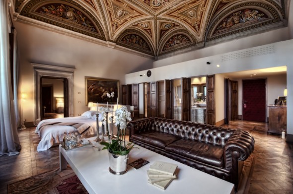 Il-Salviatino-October-2011-Affresco-Suite-21-590x391.jpg