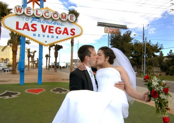 LV-weddings-2-copy-590x417.jpg