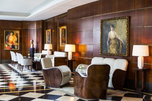 Lobby_Back_Beaumont_Grman-Chemin-1024x682-590x393.jpg