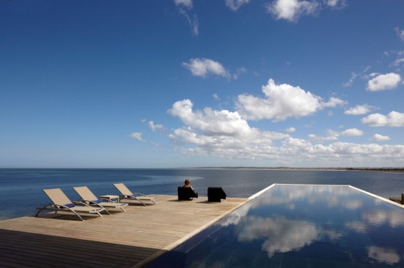 PlayaVik-C-00051-1024x682-590x392.jpg