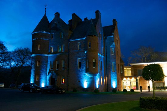 fonab-castle-at-night.jpg