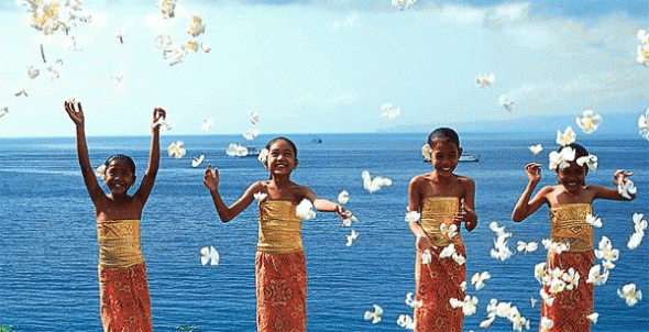 luxury-travel-590x302.gif