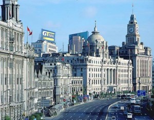 the-bund-area-in-shanghai-300x235.jpg