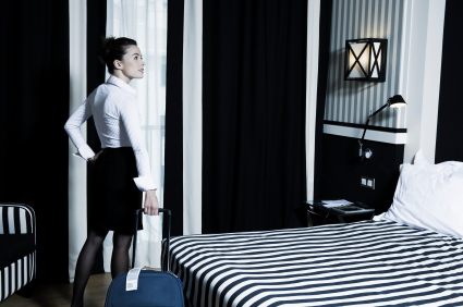 womaninhotel.jpg