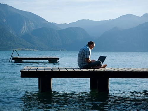 young-traveler-technology.jpg