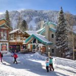 ski in Taos