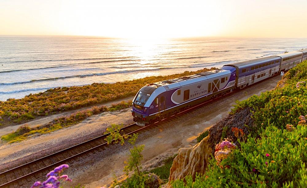 Train tours Amtrak Surfliner in Southern California
