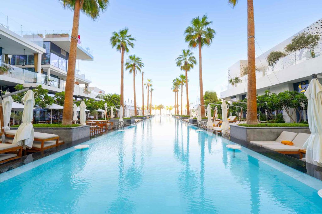 Five Palm Jumeirah Dubai Pool scene