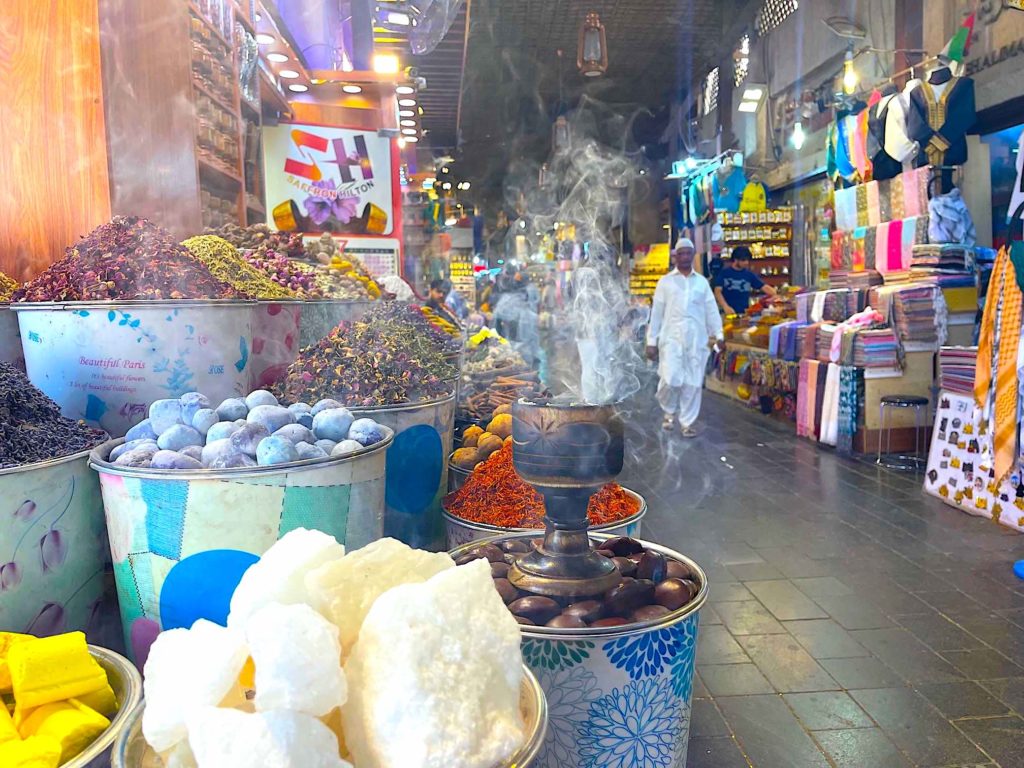 Shopping in Dubai soul scenes