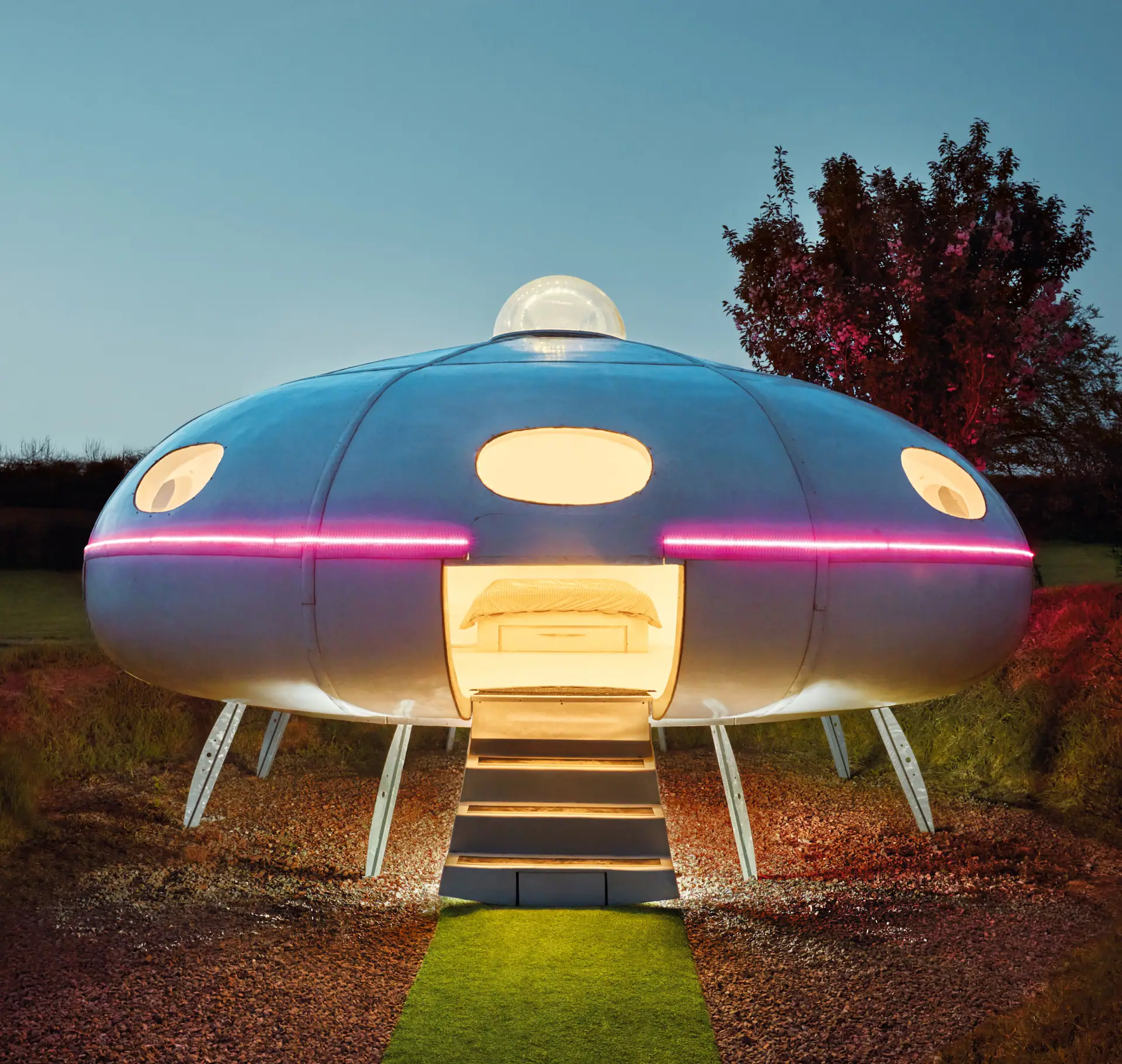 Airbnb experiences