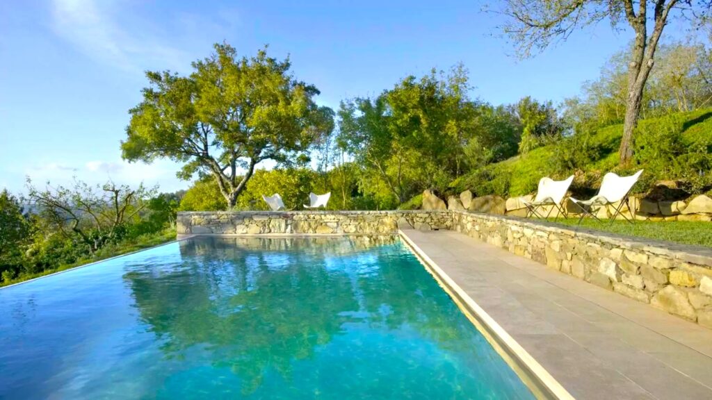 Boutique Hotel in Tuscany monteverdi POOL