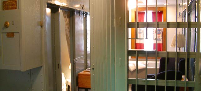 weird places to stay: jail cell