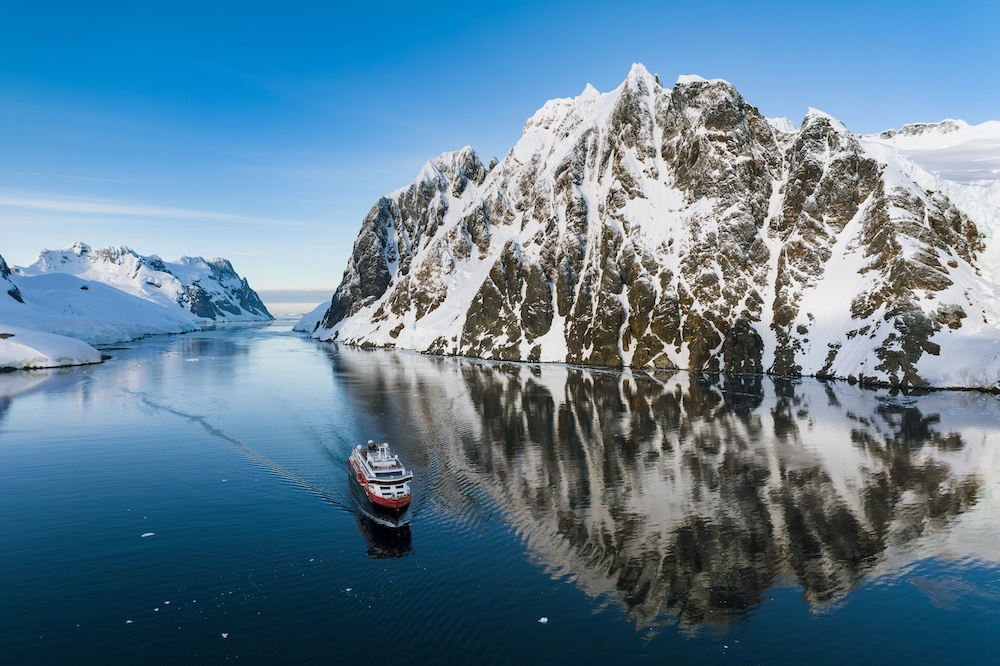 Cruise in Greenland how to get around
