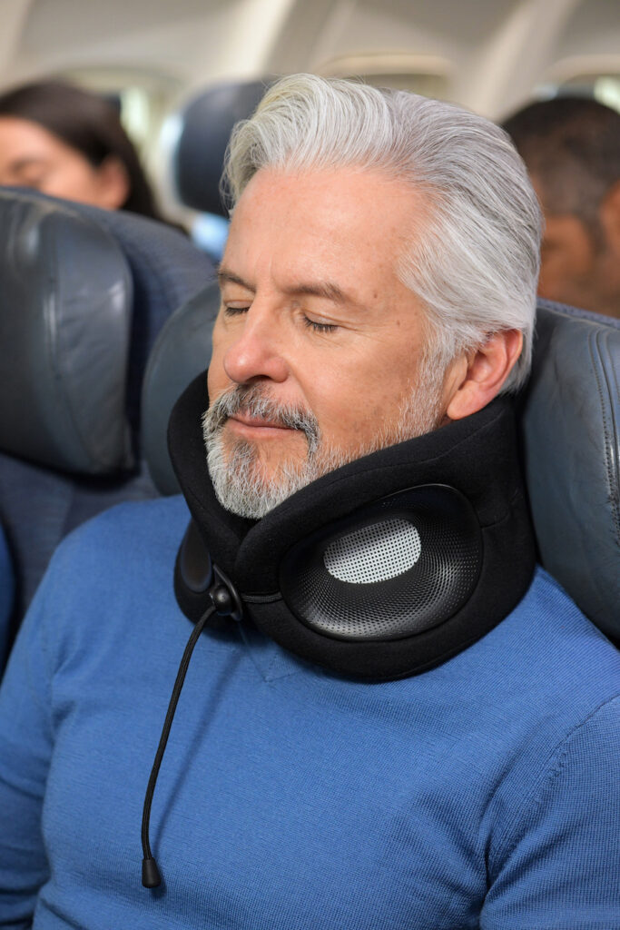 travel bags Cabeau pillow